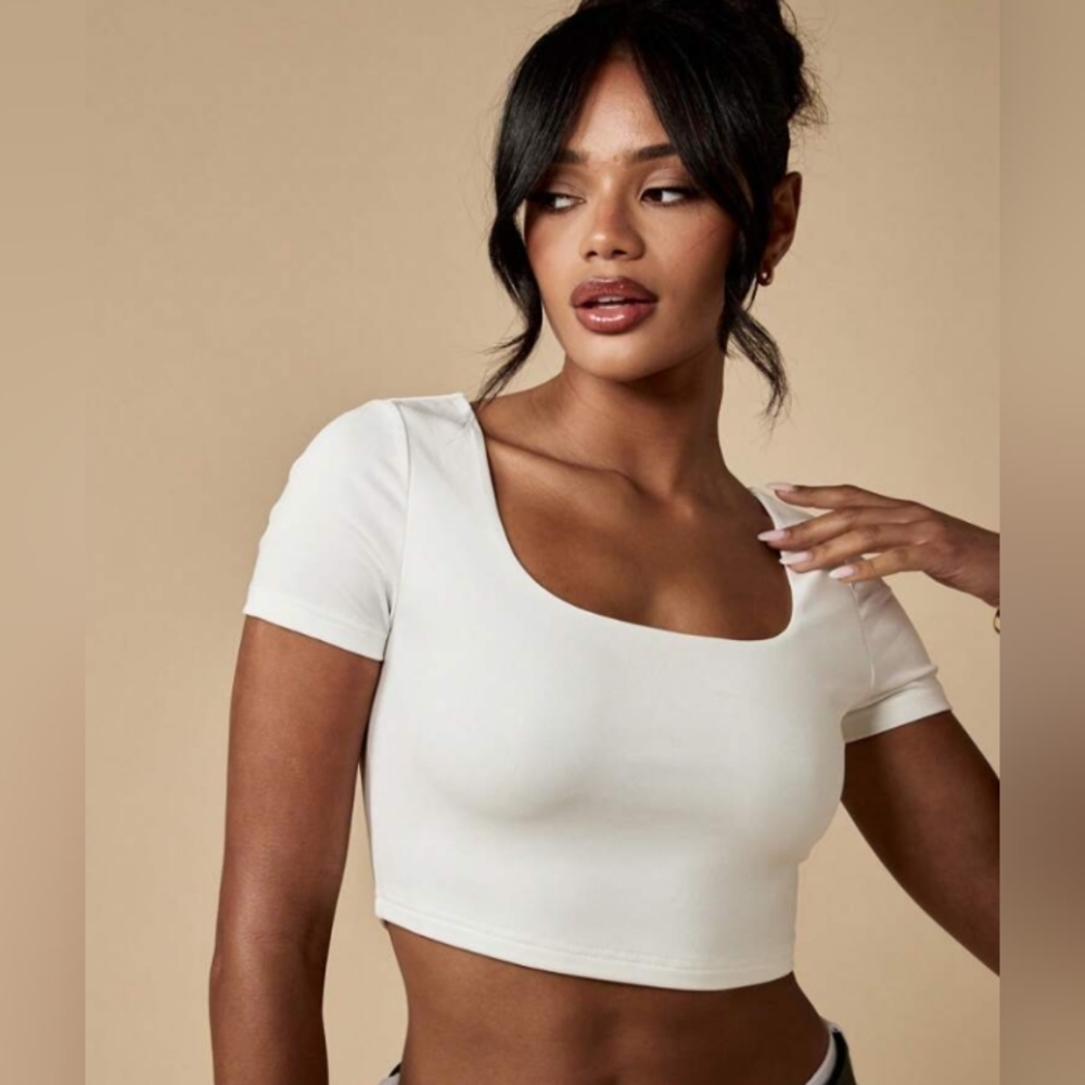 SHEIN Chic Cream Crop Top - Picture 1 of 4